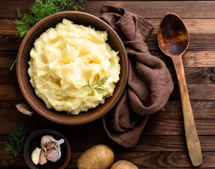 recette d'écrasé de pommes de terre à la tapenade noire